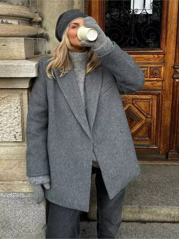 2023 Grey Woolen Overcoat for Autumn and Winter, Long Sleeve, with Pockets, Fashionable and Casual Female Street Coat