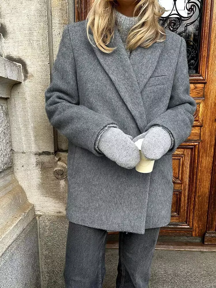 2023 Grey Woolen Overcoat for Autumn and Winter, Long Sleeve, with Pockets, Fashionable and Casual Female Street Coat