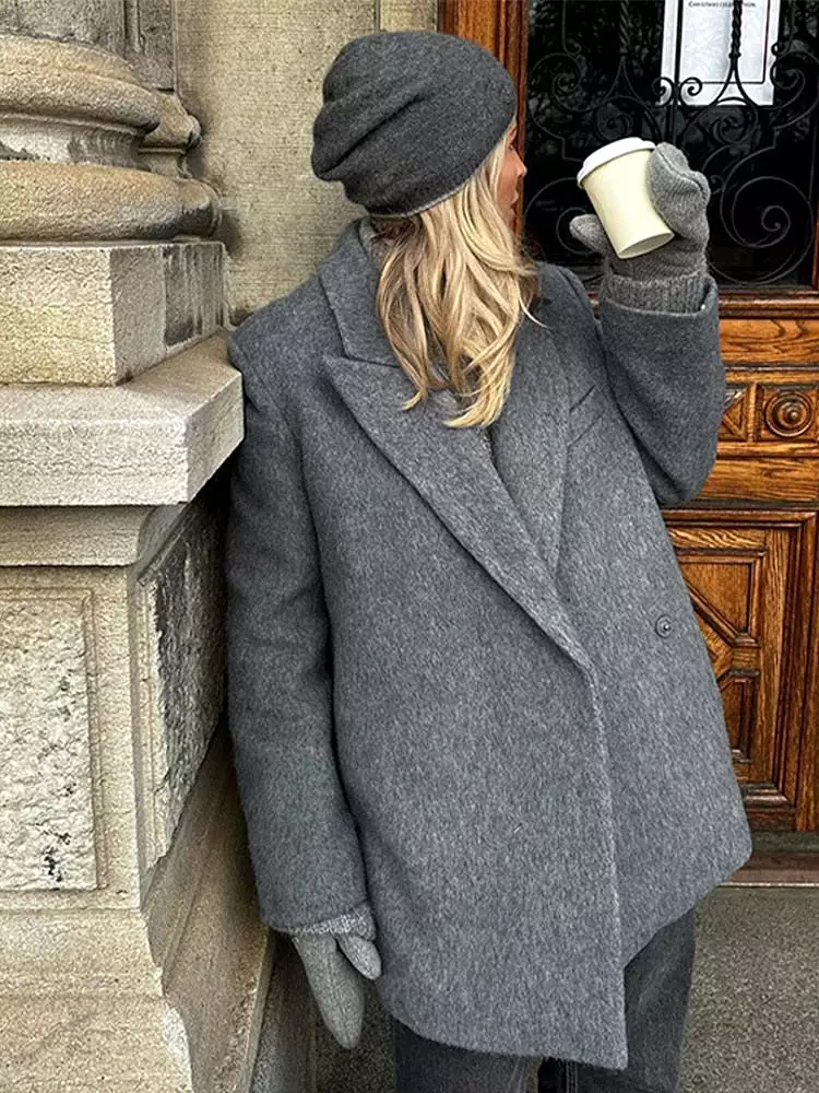 2023 Grey Woolen Overcoat for Autumn and Winter, Long Sleeve, with Pockets, Fashionable and Casual Female Street Coat