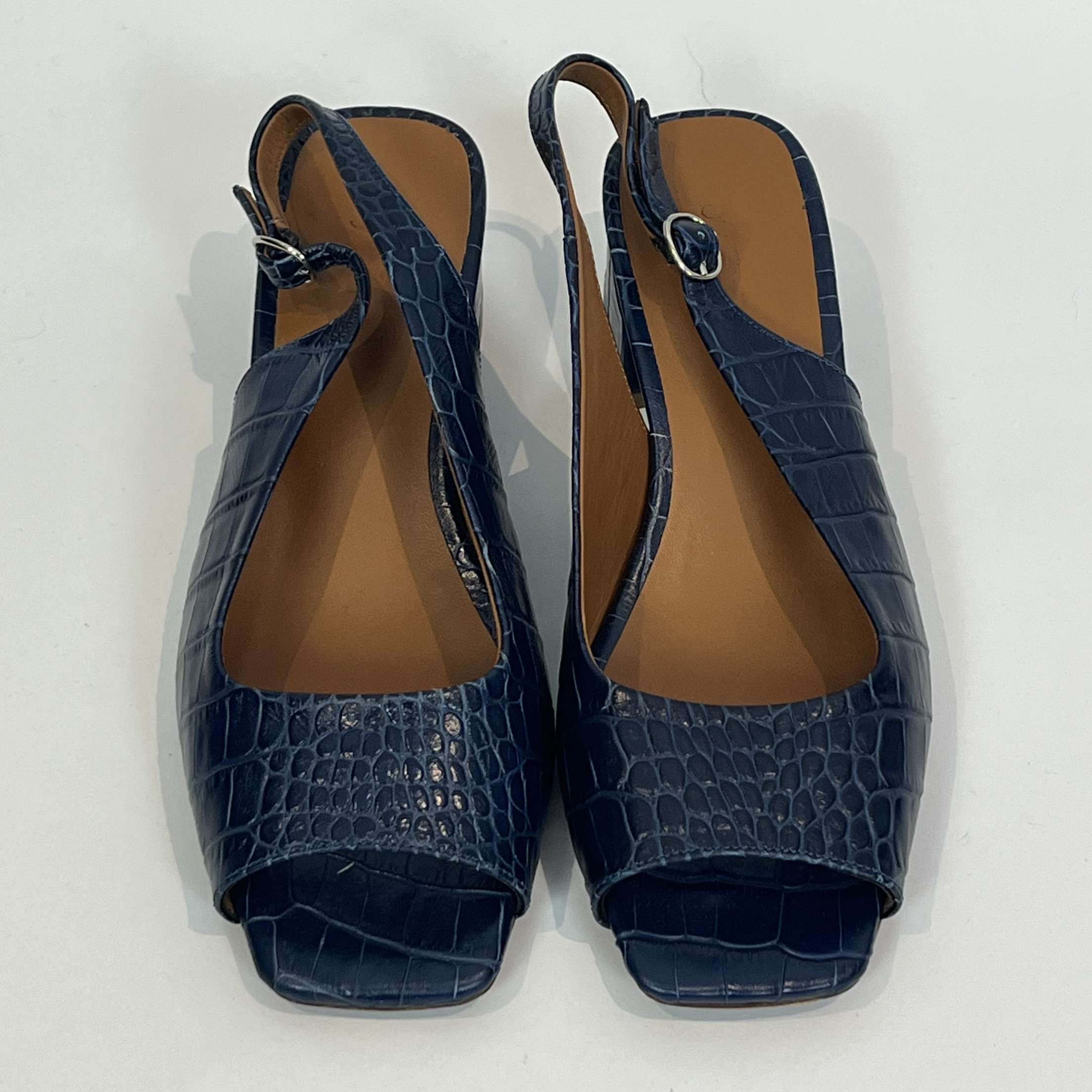 415 Navy Mock Croc Slingback Sandals - Brand New - Size 37