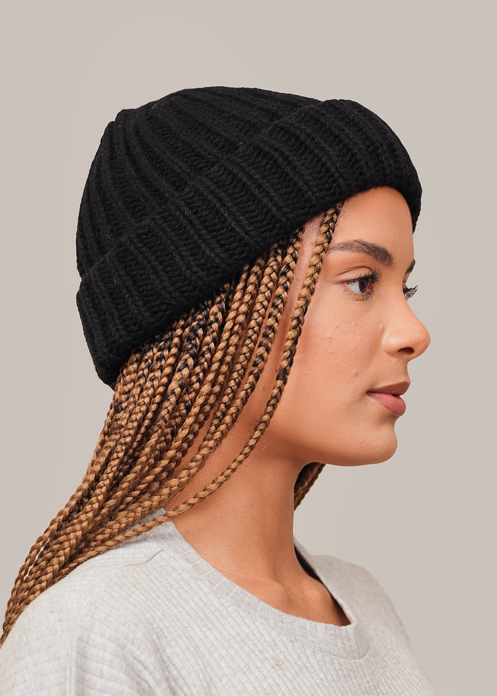 Black Beanie can be rewritten as Stylish Black Beanie to be more Google SEO friendly.