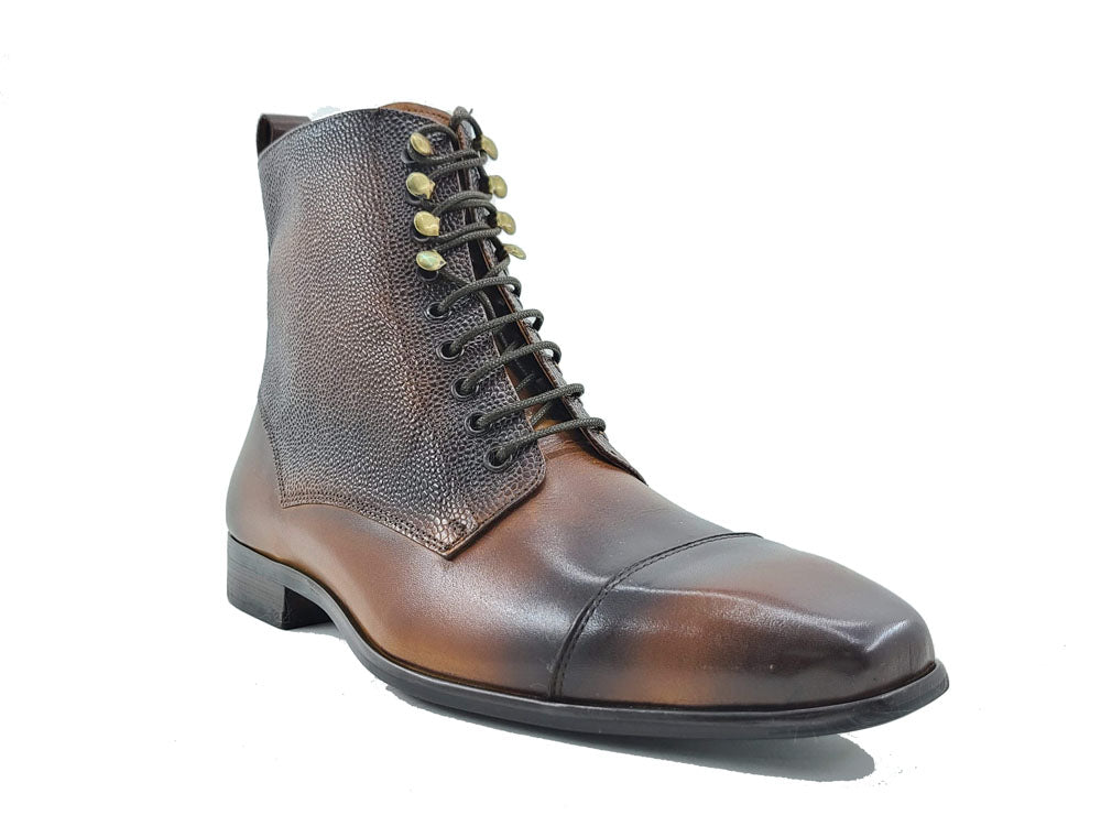 Brogue Cap Toe Leather Boot can be rewritten as Classic Leather Brogue Boot for better Google SEO.