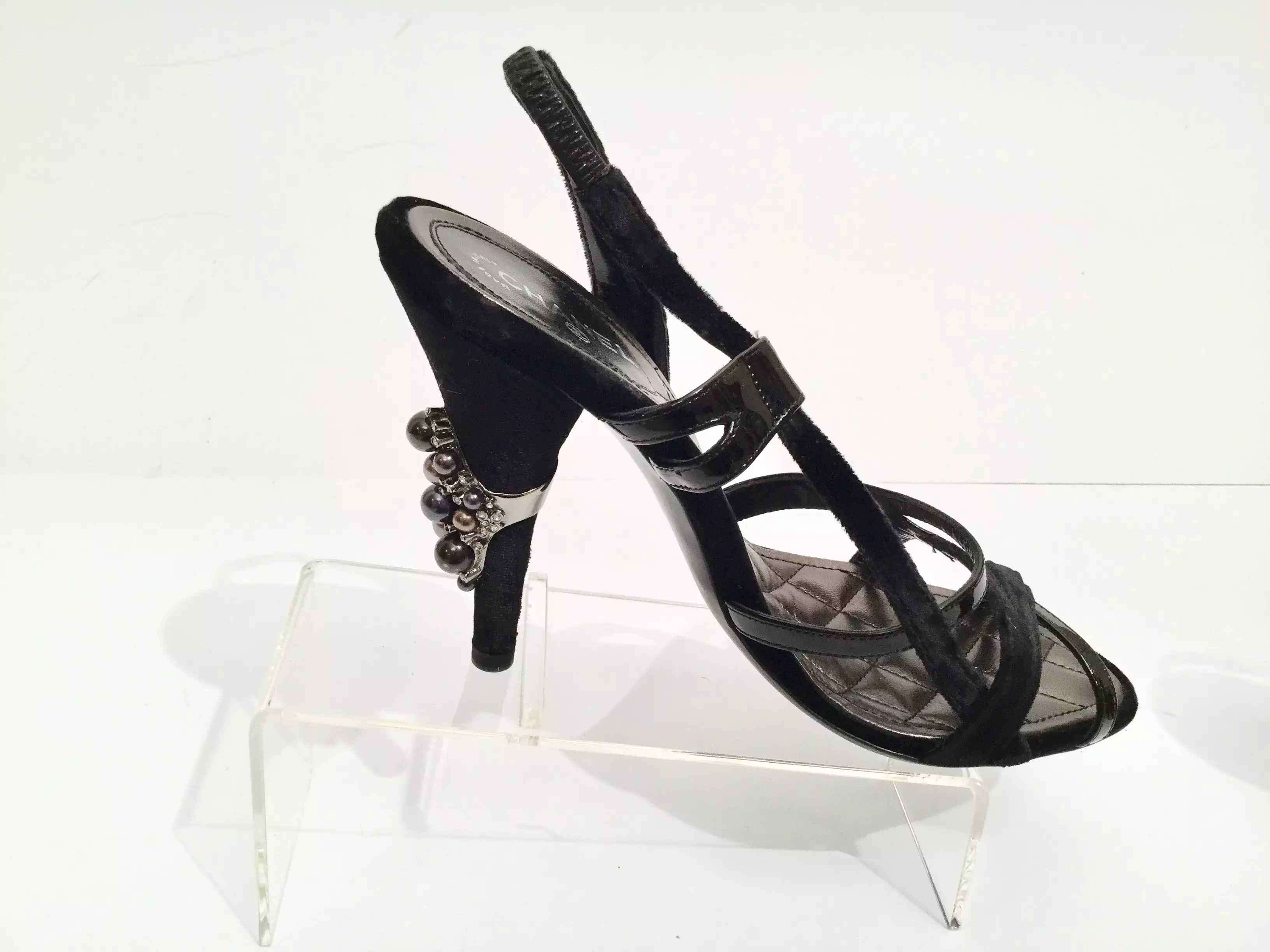 Chanel 04A 2004 Fall Black Velvet Patent Leather Sandal Heels with Pearl Embellishment - EU 38.5