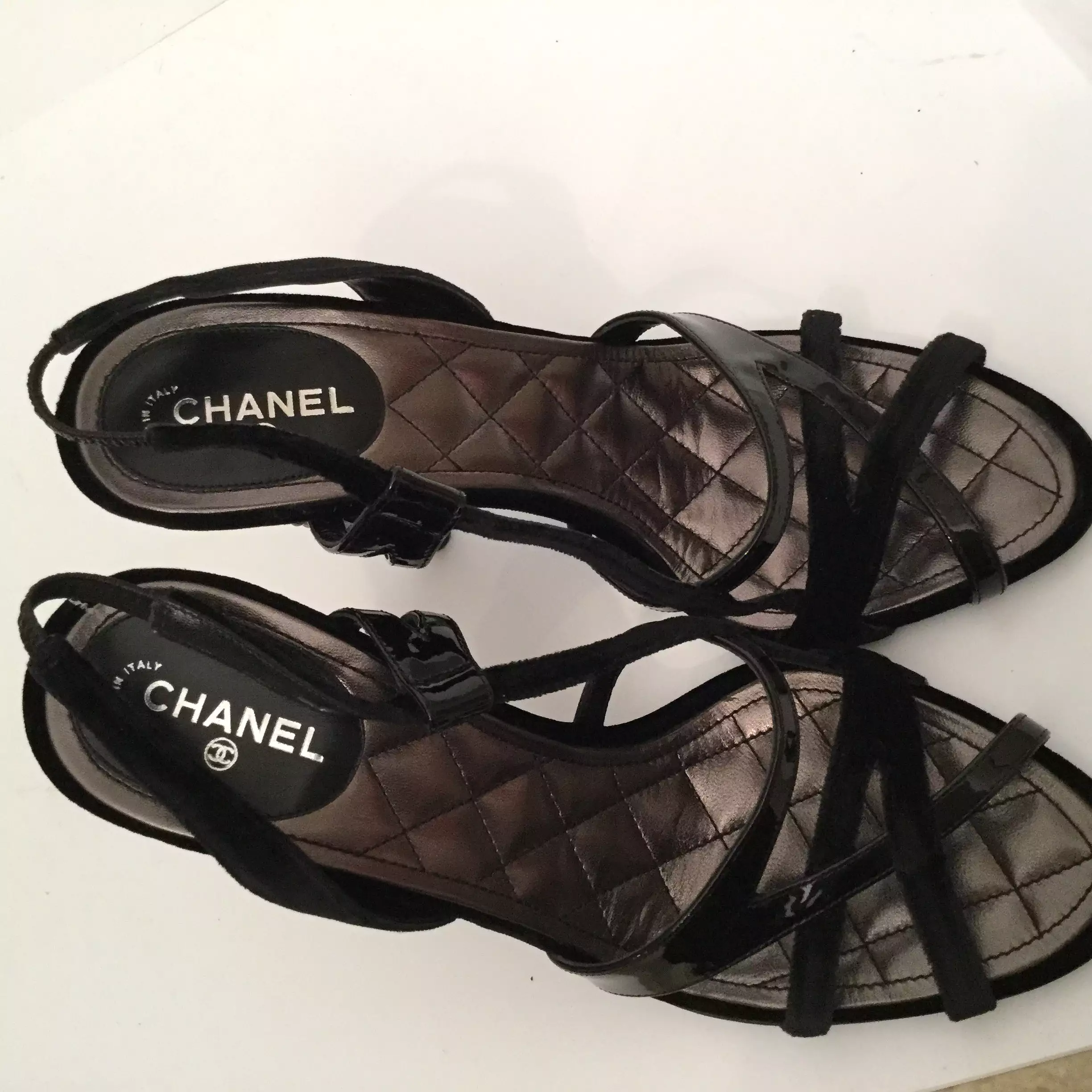 Chanel 04A 2004 Fall Black Velvet Patent Leather Sandal Heels with Pearl Embellishment - EU 38.5