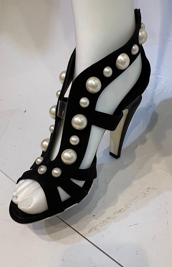 Chanel Black Sandal Heels with Pearl Trim Size EU 37.5 US 6.5/7 Narrow