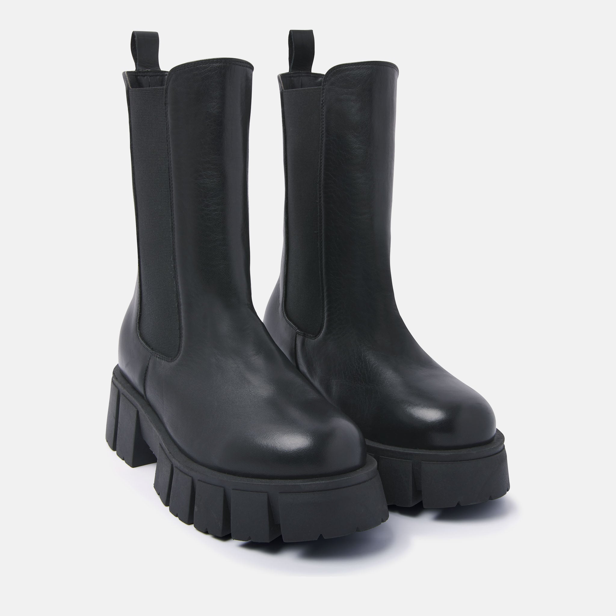 Chelsea boots black women