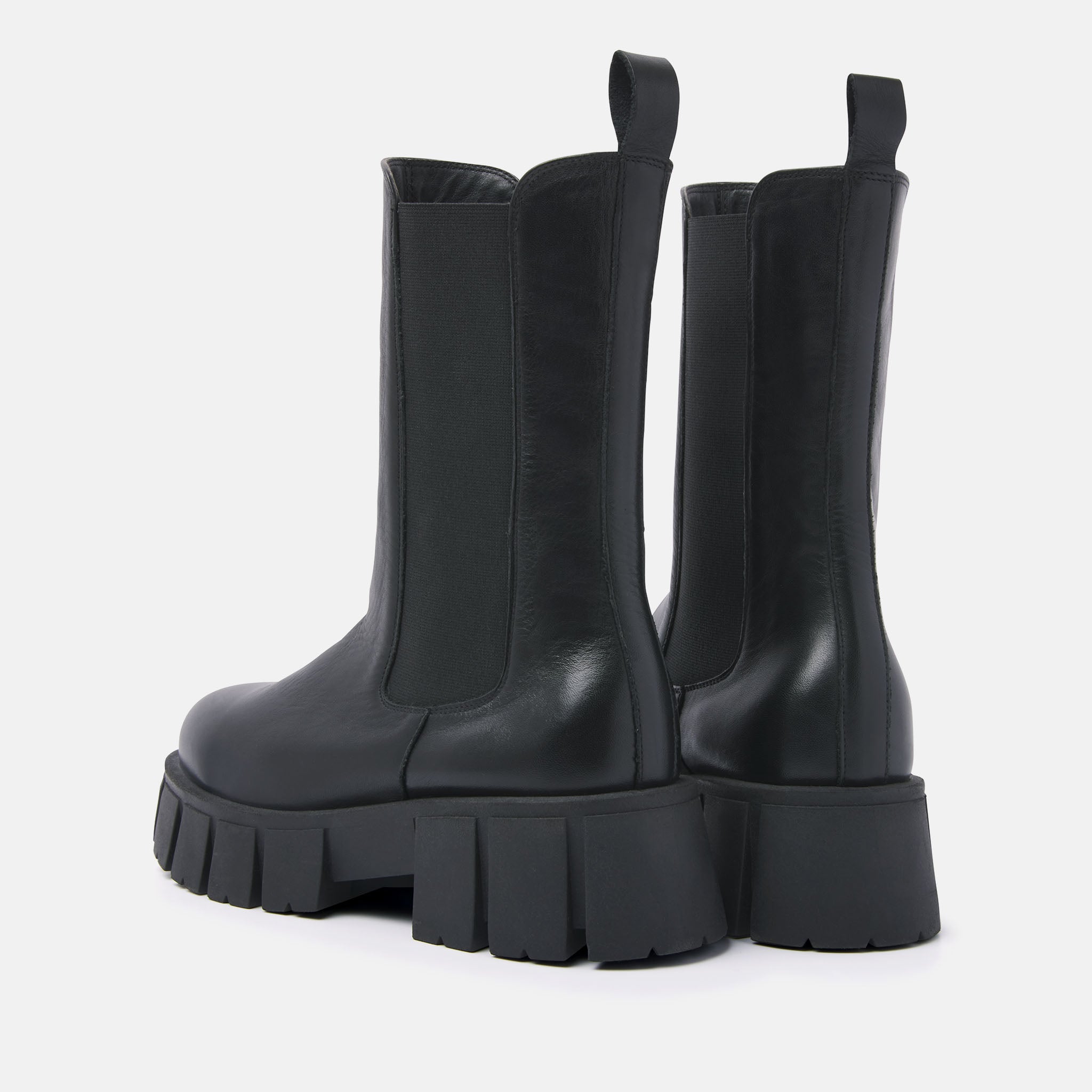 Chelsea boots black women