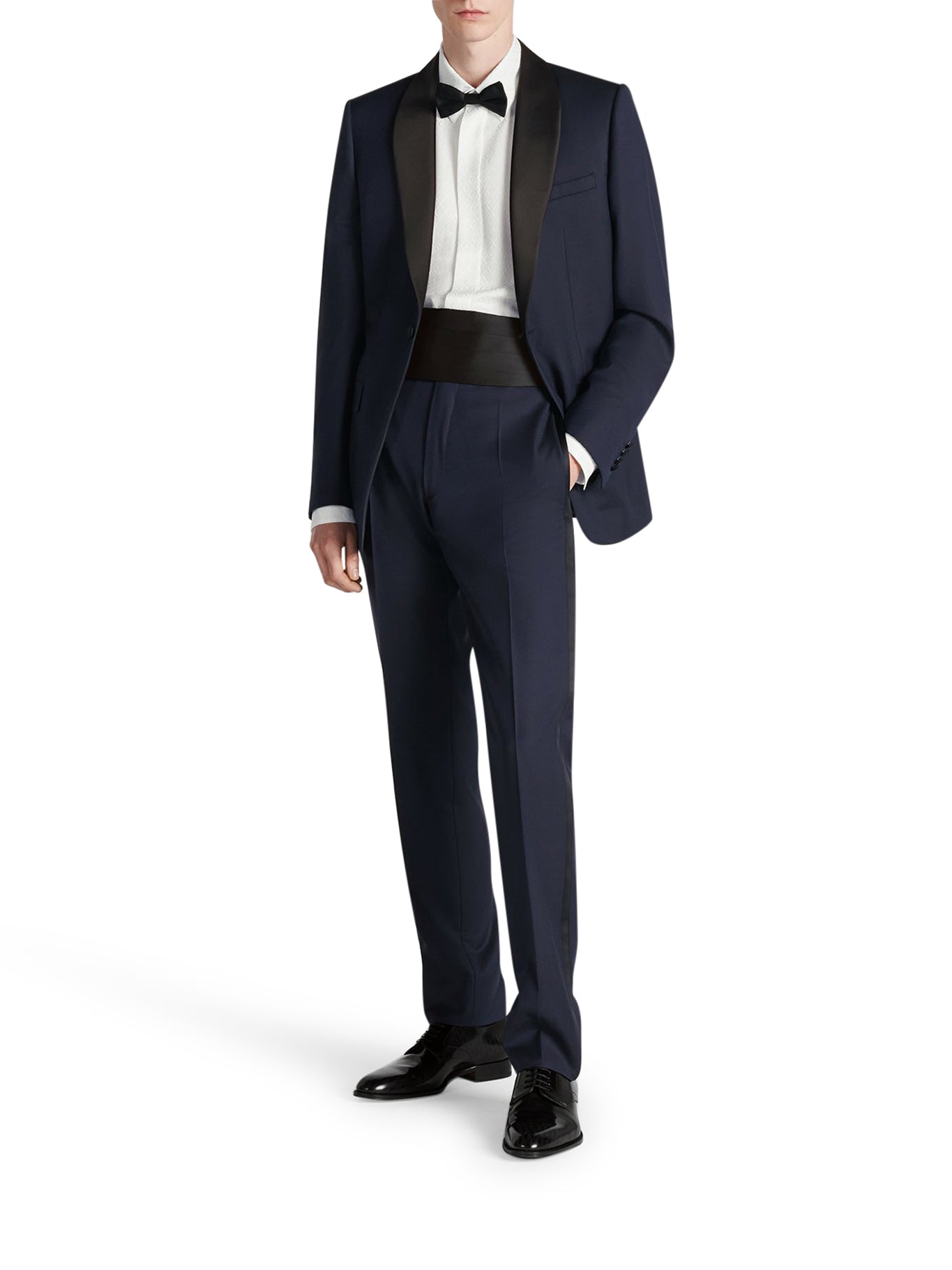 Classically cut tuxedo with shawl lapels