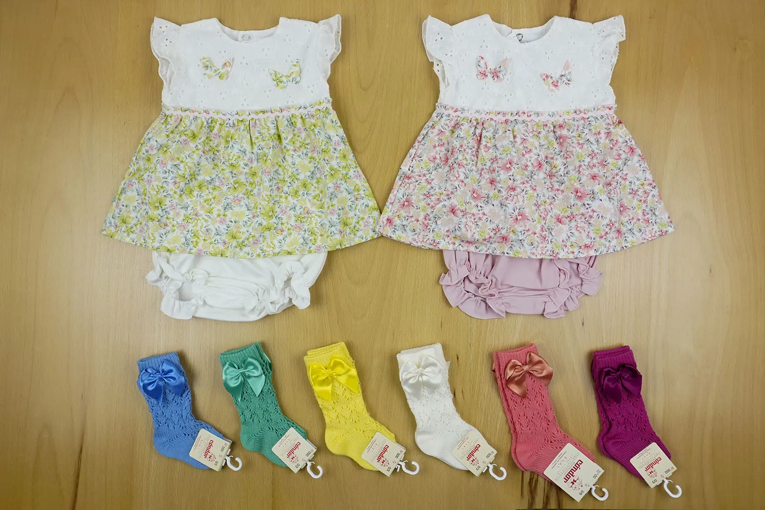 Newborn Baby Girl Outfit Set, Onesie and Bloomers by Le Chicche