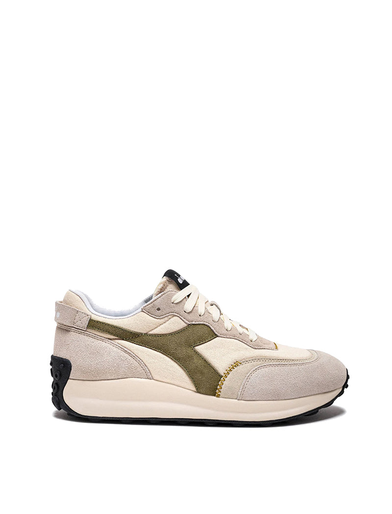 Diadora Women's Race Suede SW Trainer - Pristine/Whitecap Gray.