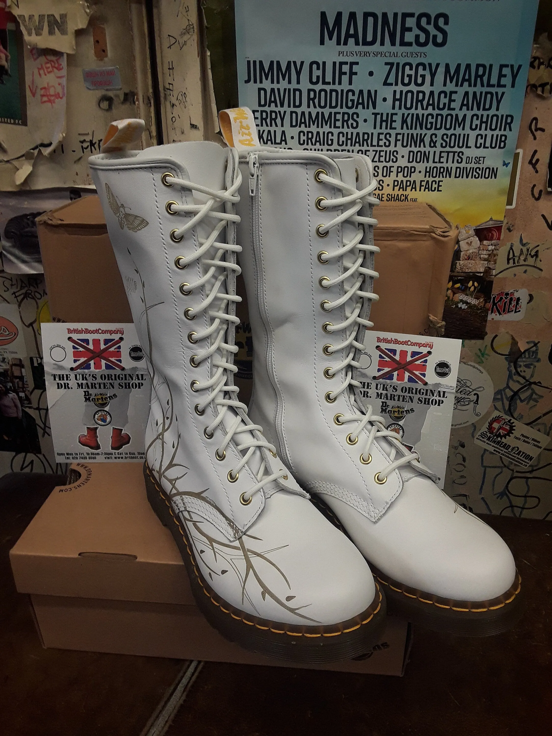 Dr. Martens 1C59 White 14-Hole Zip Boot Size 8