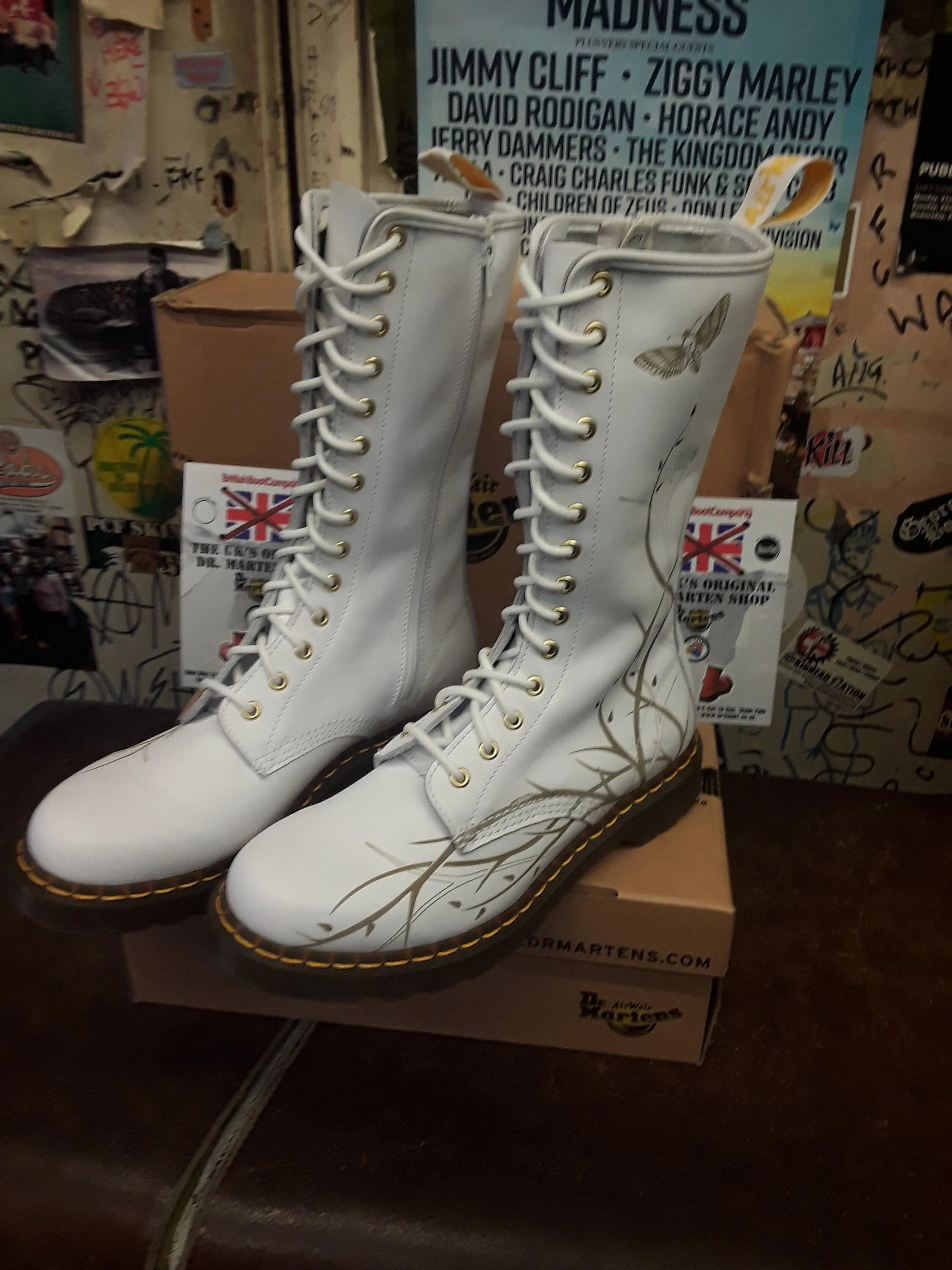 Dr. Martens 1C59 White 14-Hole Zip Boot Size 8