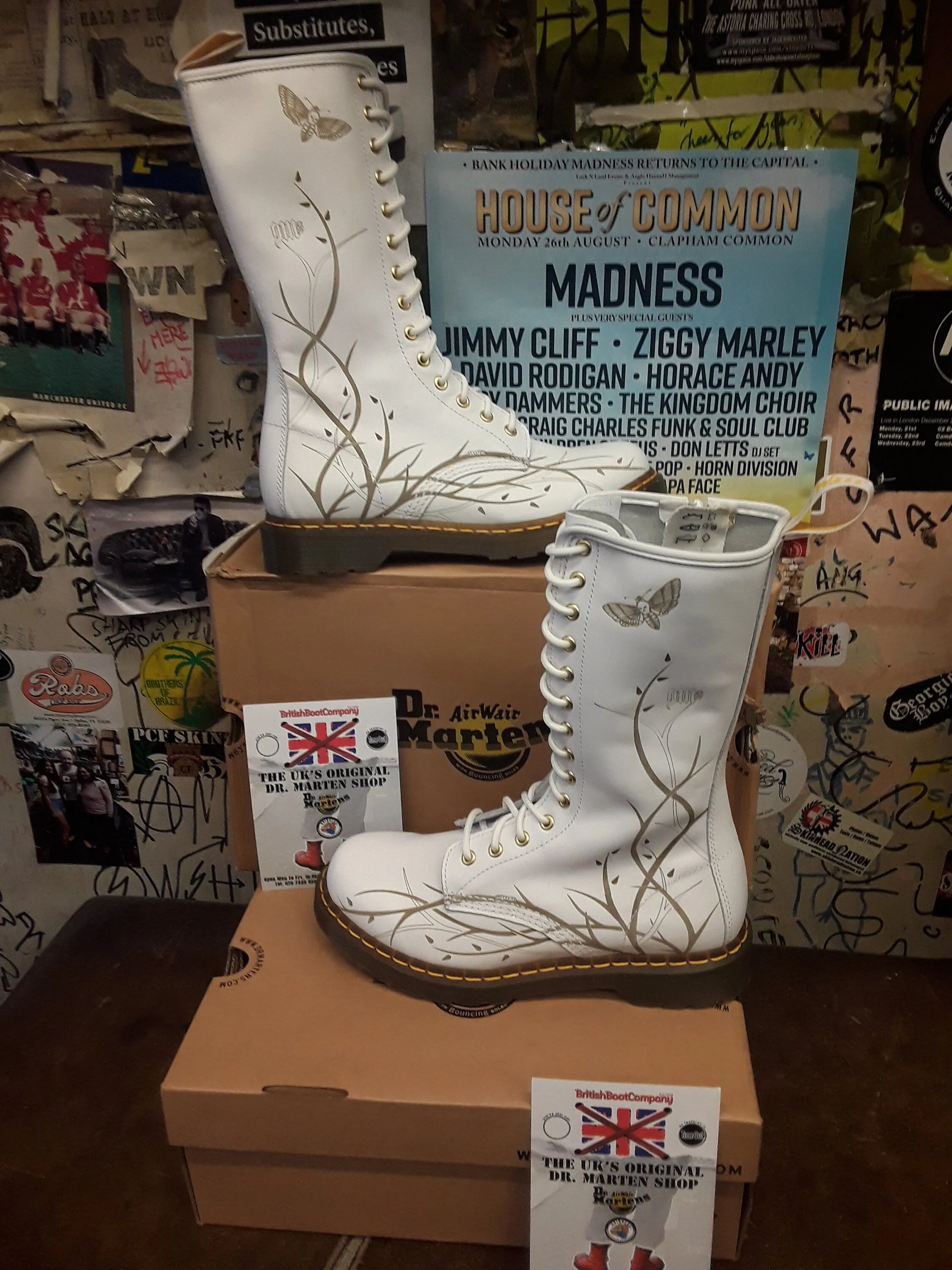 Dr. Martens 1C59 White 14-Hole Zip Boot Size 8