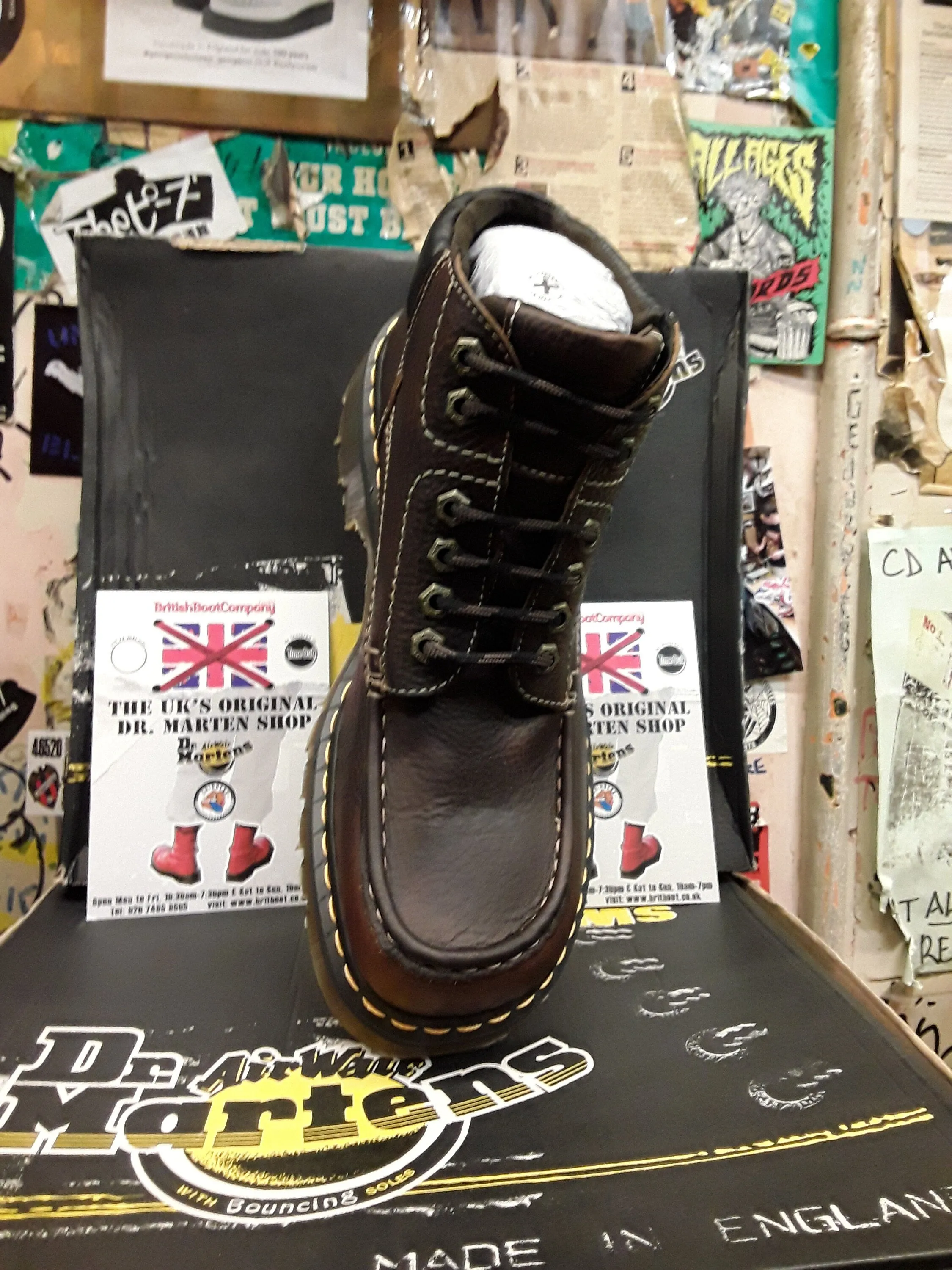 Dr. Martens 8A26 Bark Grizzly 6-Hole Boot Size 10