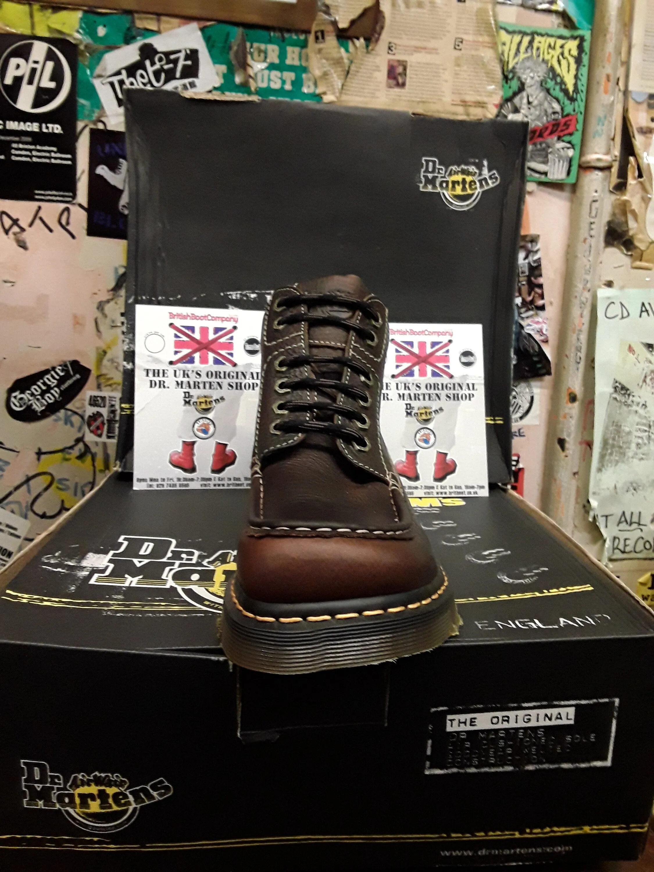 Dr. Martens 8A26 Bark Grizzly 6-Hole Boot Size 10