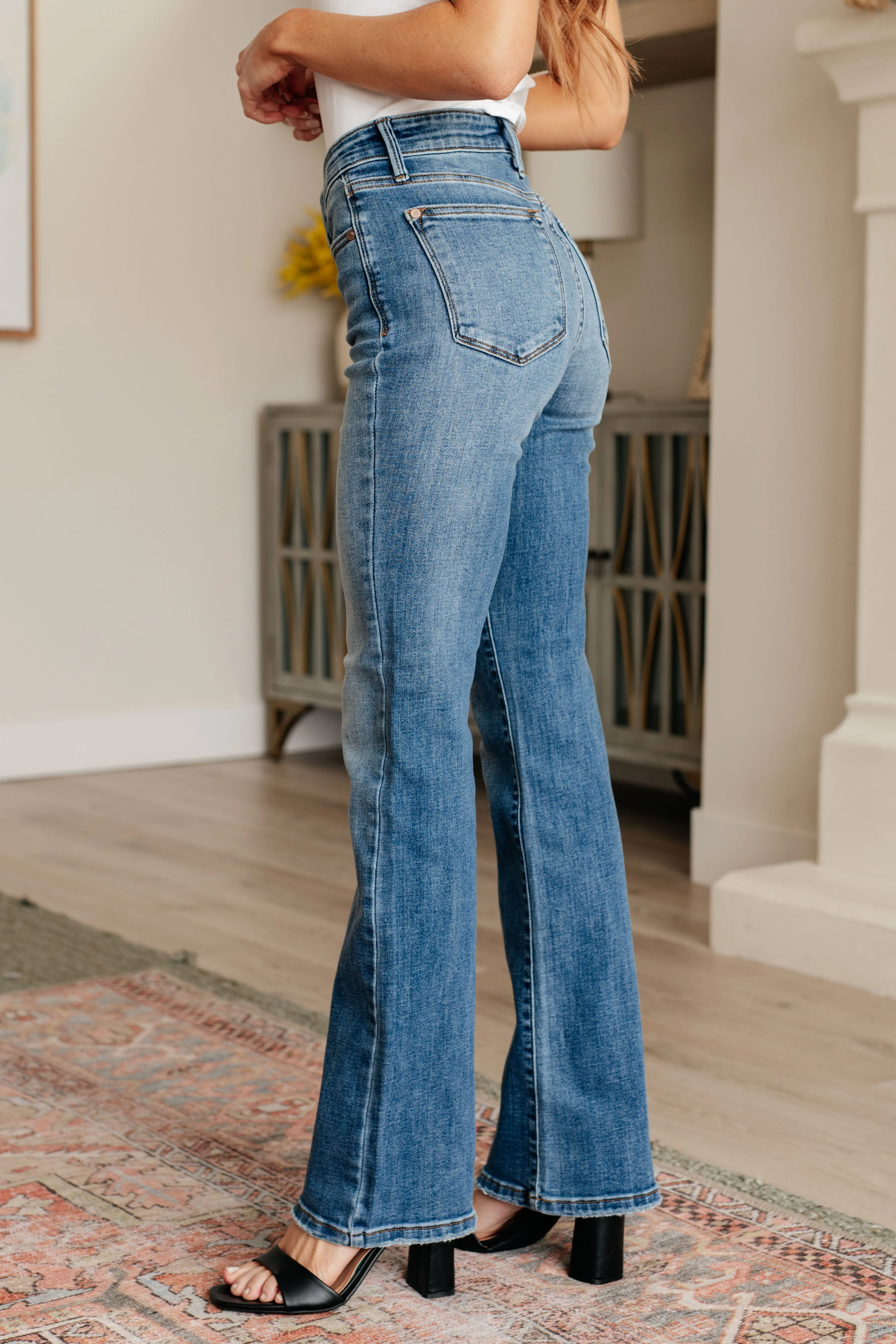 Judy Blue Genevieve Bootcut Jeans - Mid Rise Vintage Style