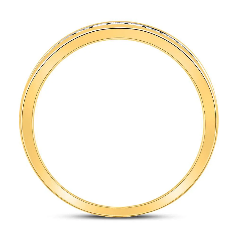 14kt Yellow Gold Women's Diamond Wedding Band - 1/4 Cttw by Keene Jewelers