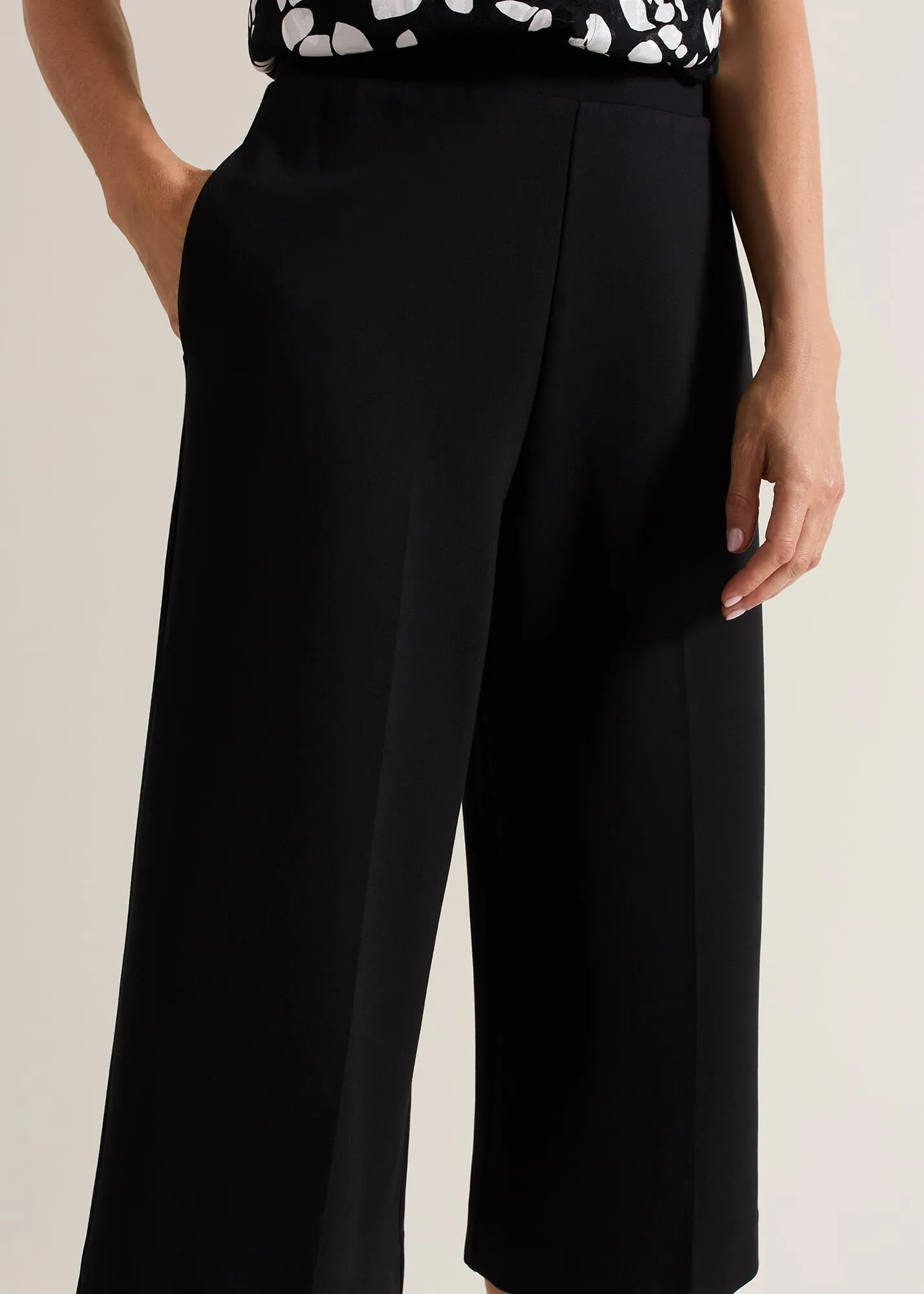 Black Ponte Culottes - Lori