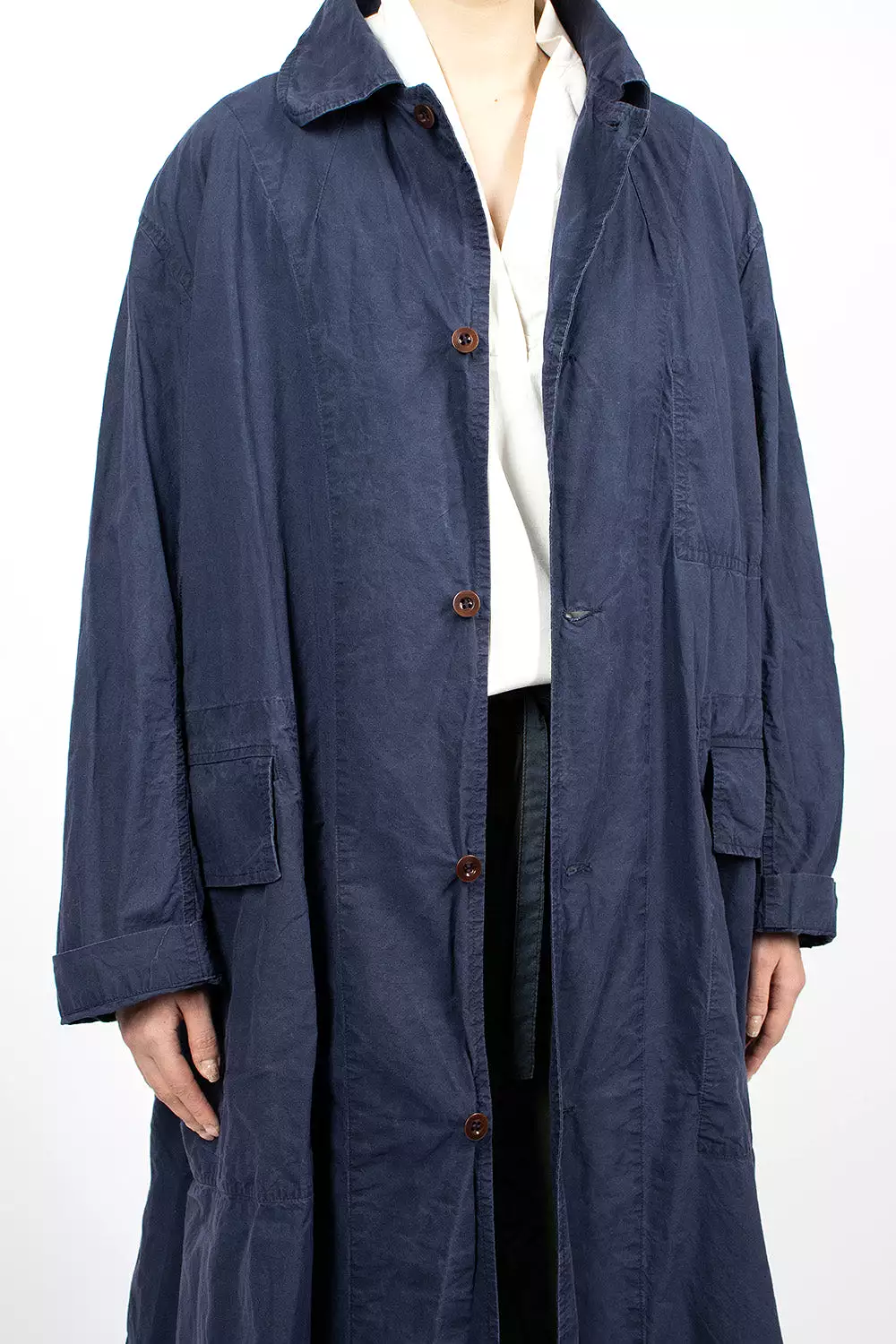 M Coat Navy - a stylish and versatile navy coat - perfect for all occasions.