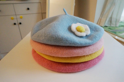 Macaroon Egg Beret