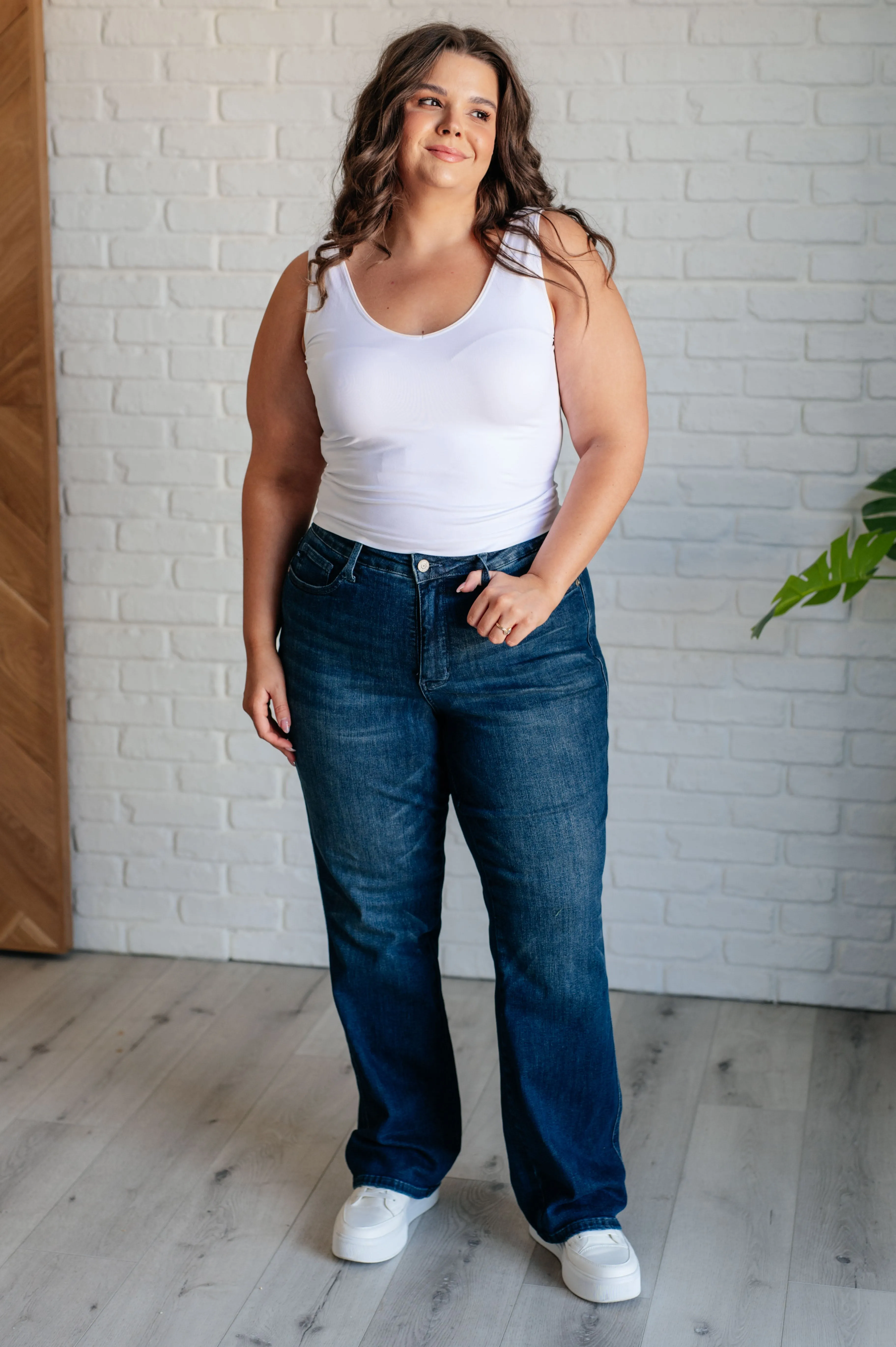 Muriel Classic Straight Jeans - Mid Rise Control Top