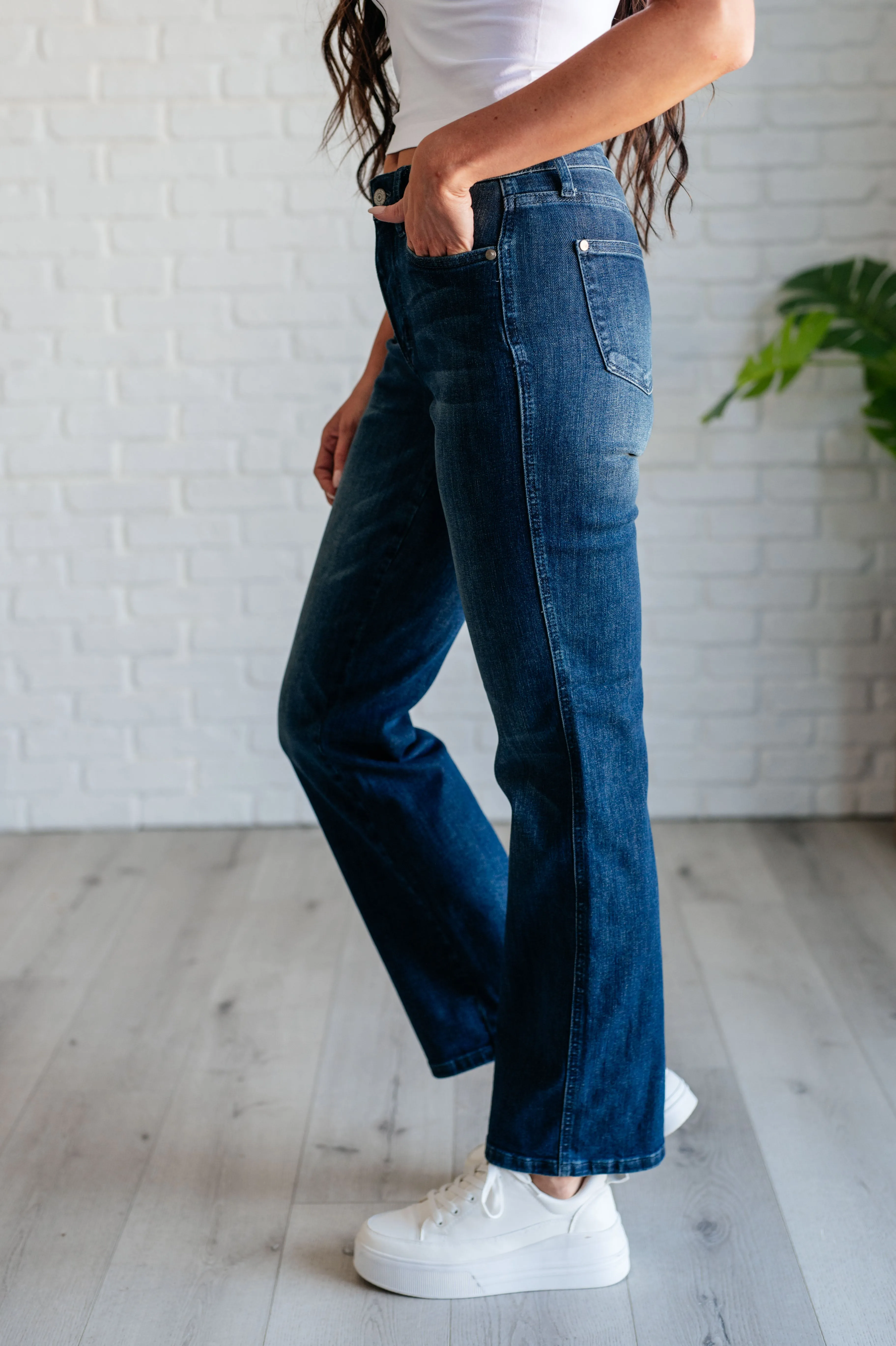 Muriel Classic Straight Jeans - Mid Rise Control Top