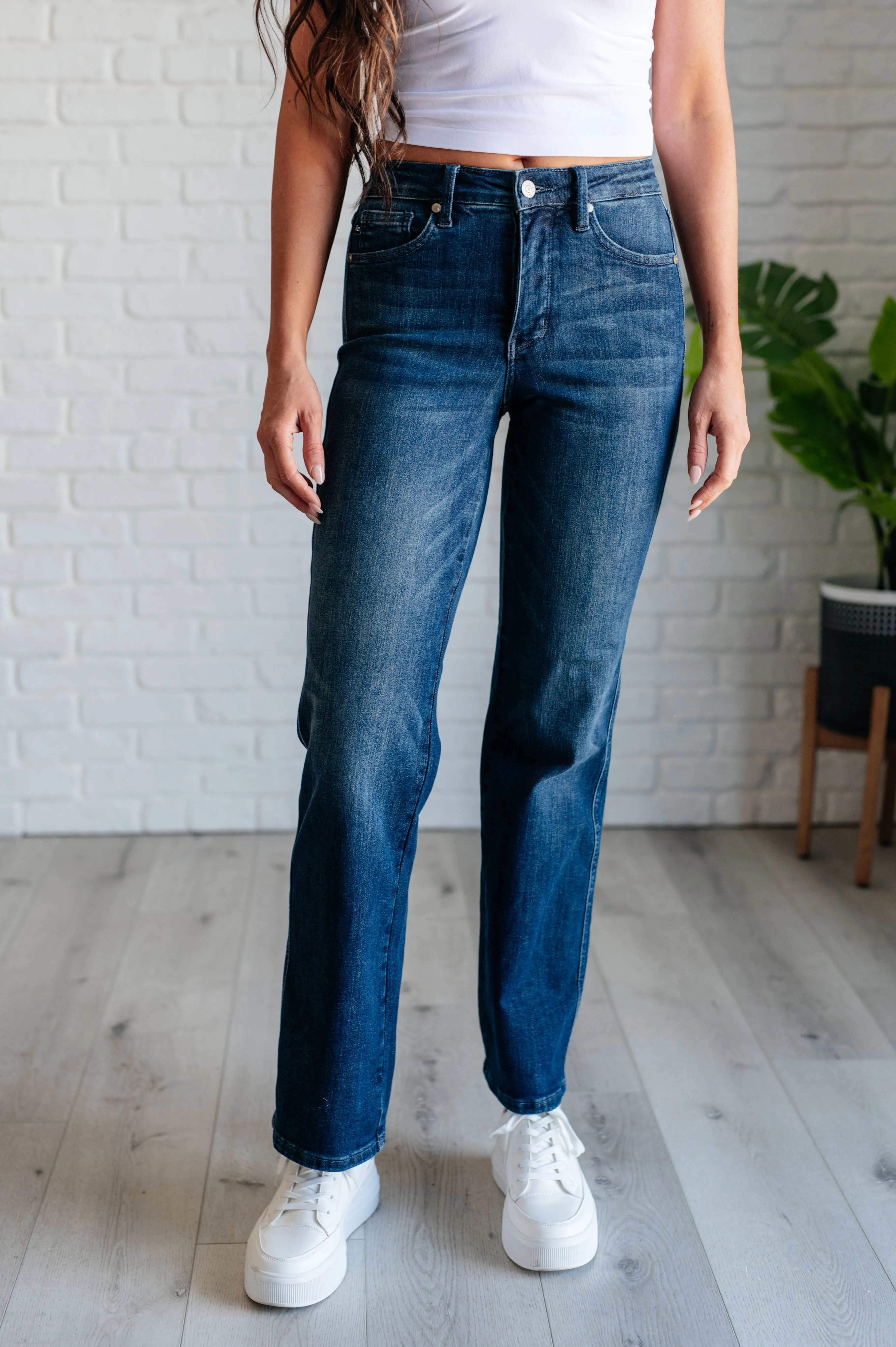 Muriel Classic Straight Jeans - Mid Rise Control Top