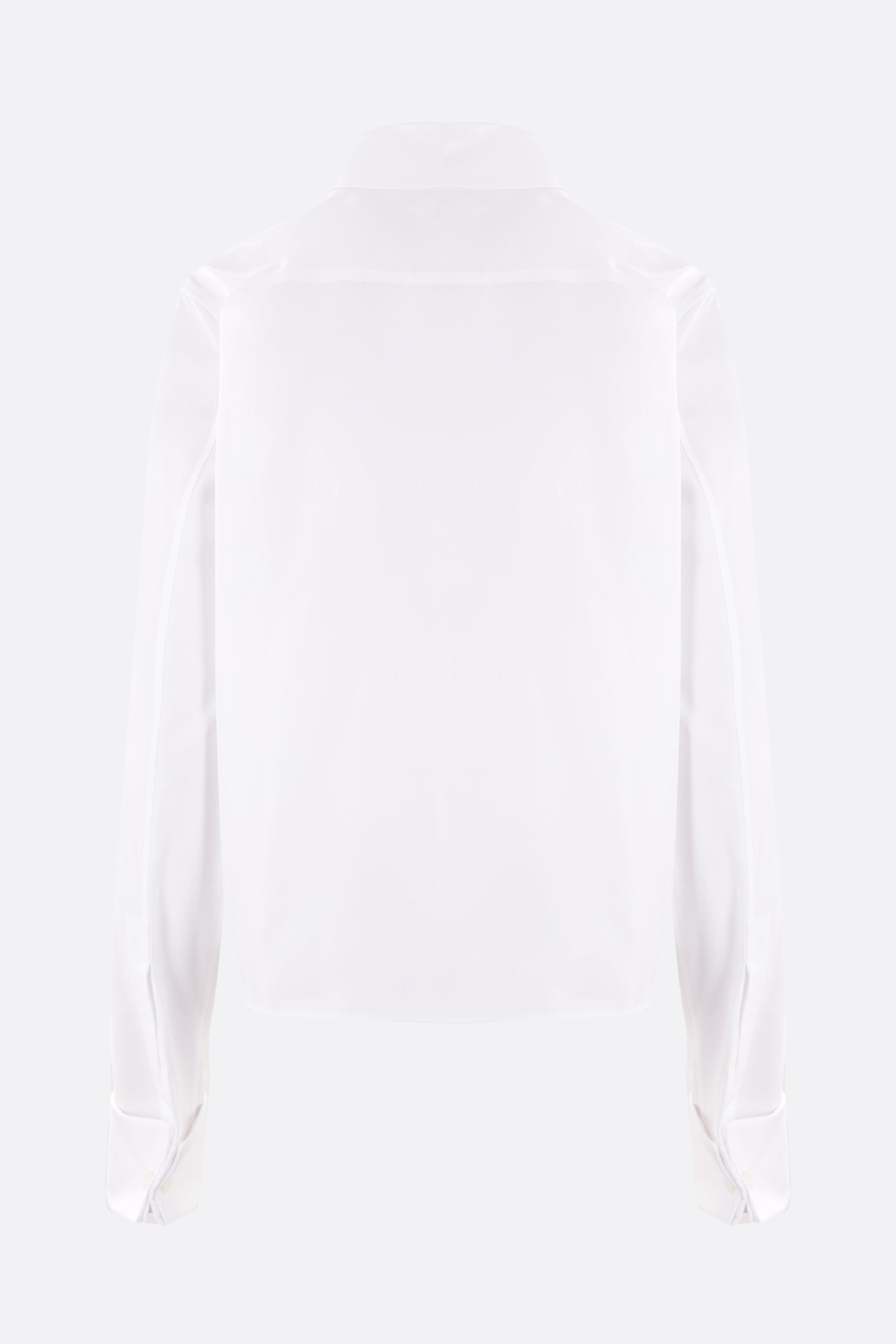 Pleated plastron poplin shirt.