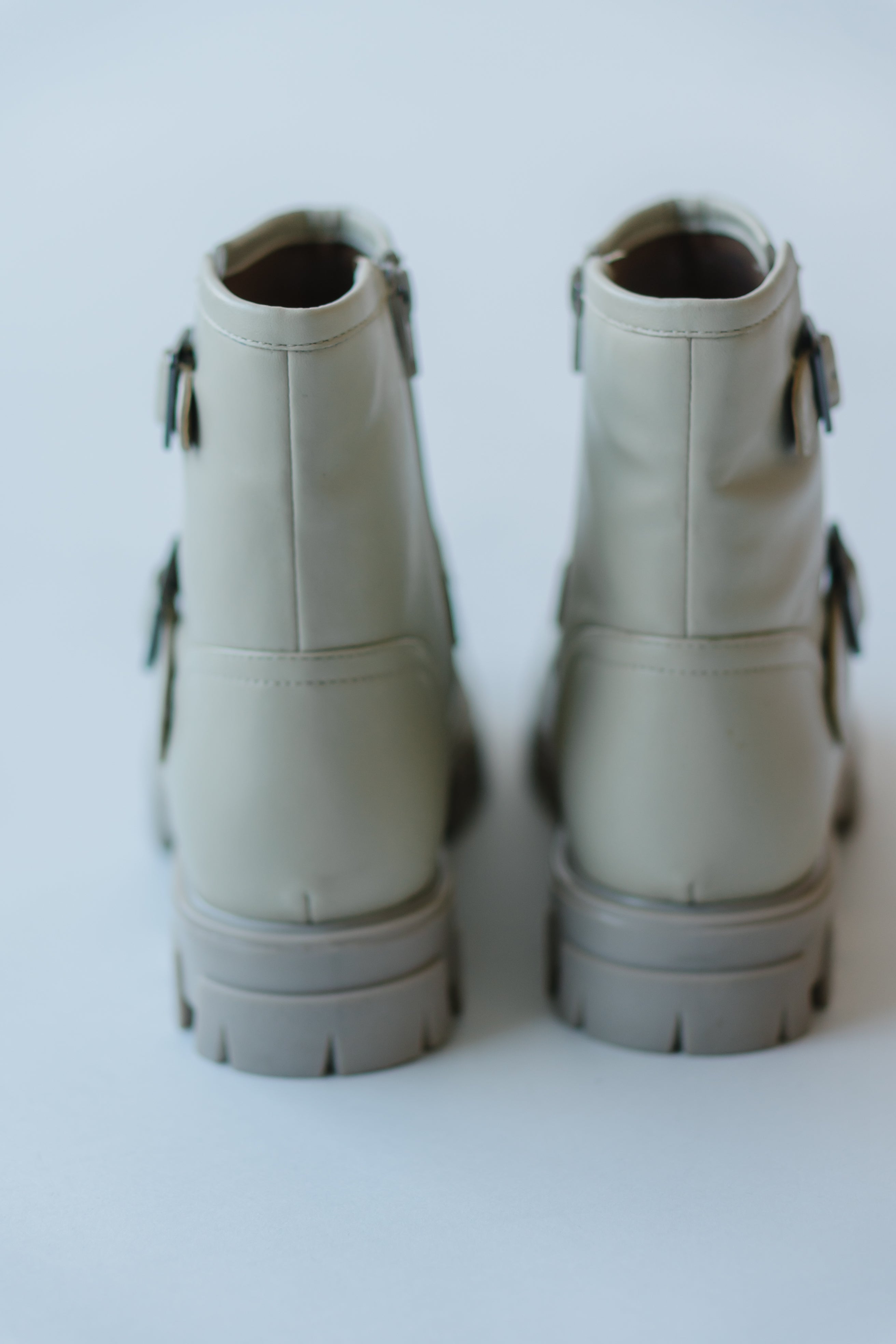 Seychelles Off White Leather Boot - Unbroken, Durable Quality.