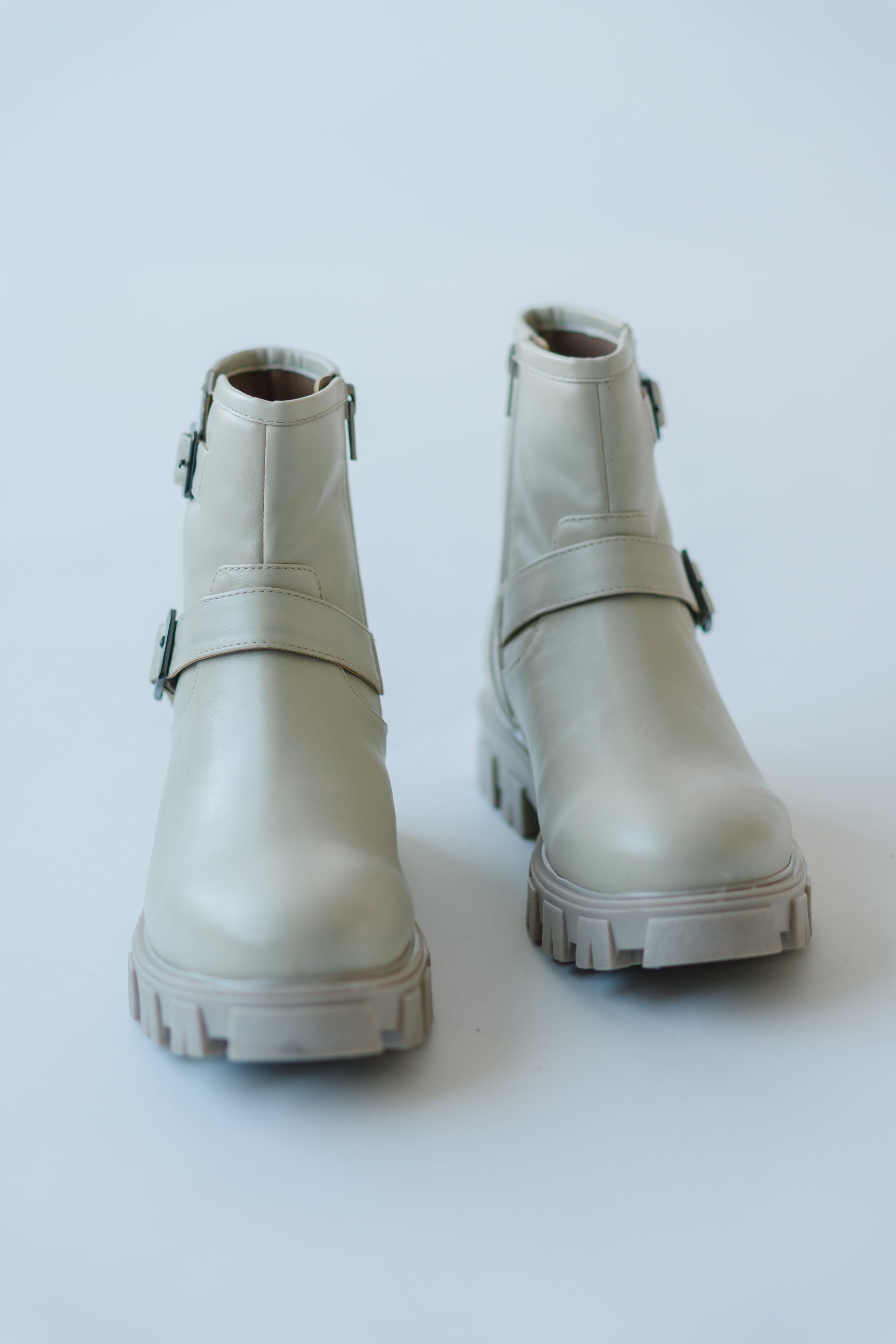 Seychelles Off White Leather Boot - Unbroken, Durable Quality.