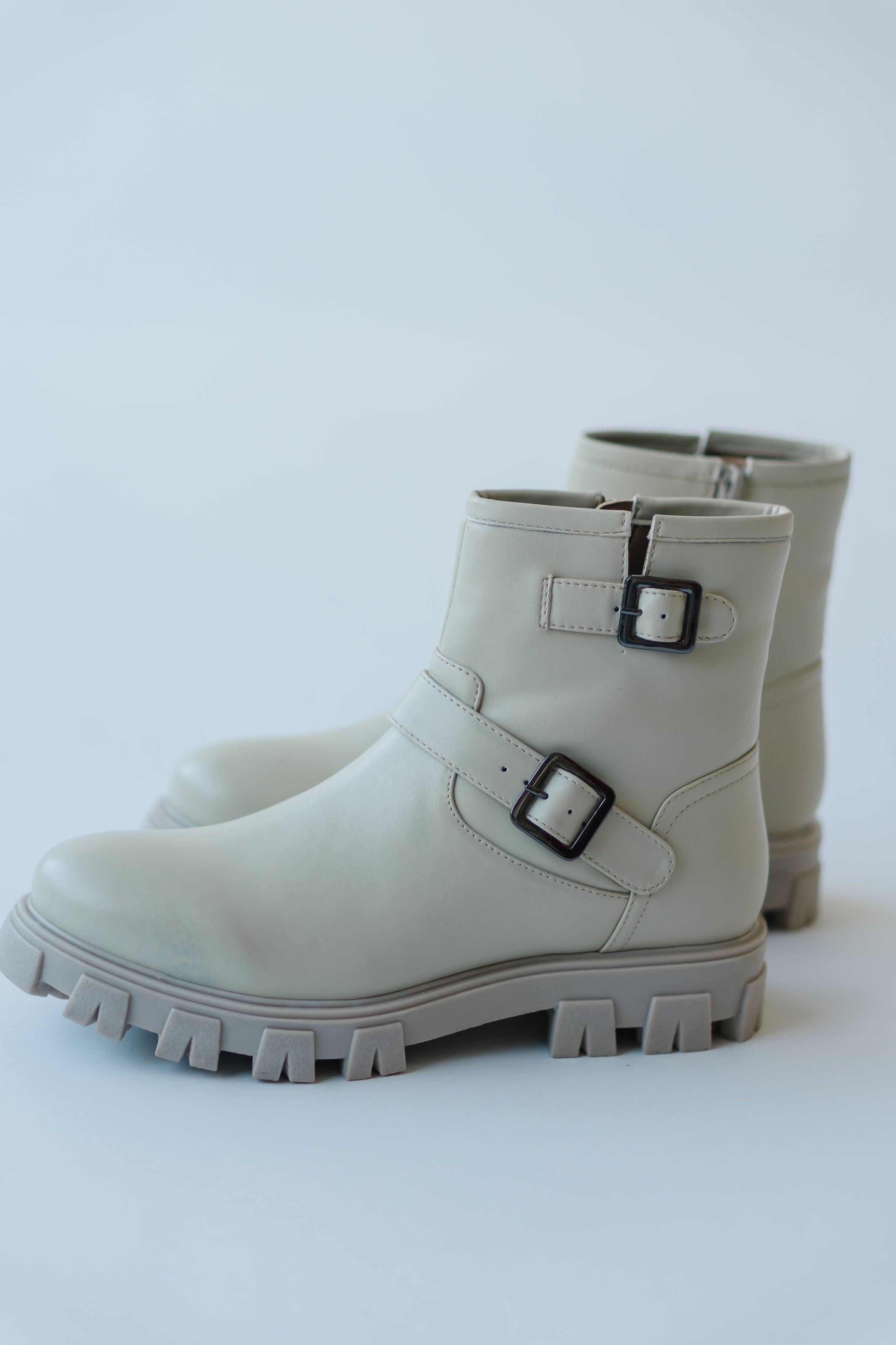 Seychelles Off White Leather Boot - Unbroken, Durable Quality.