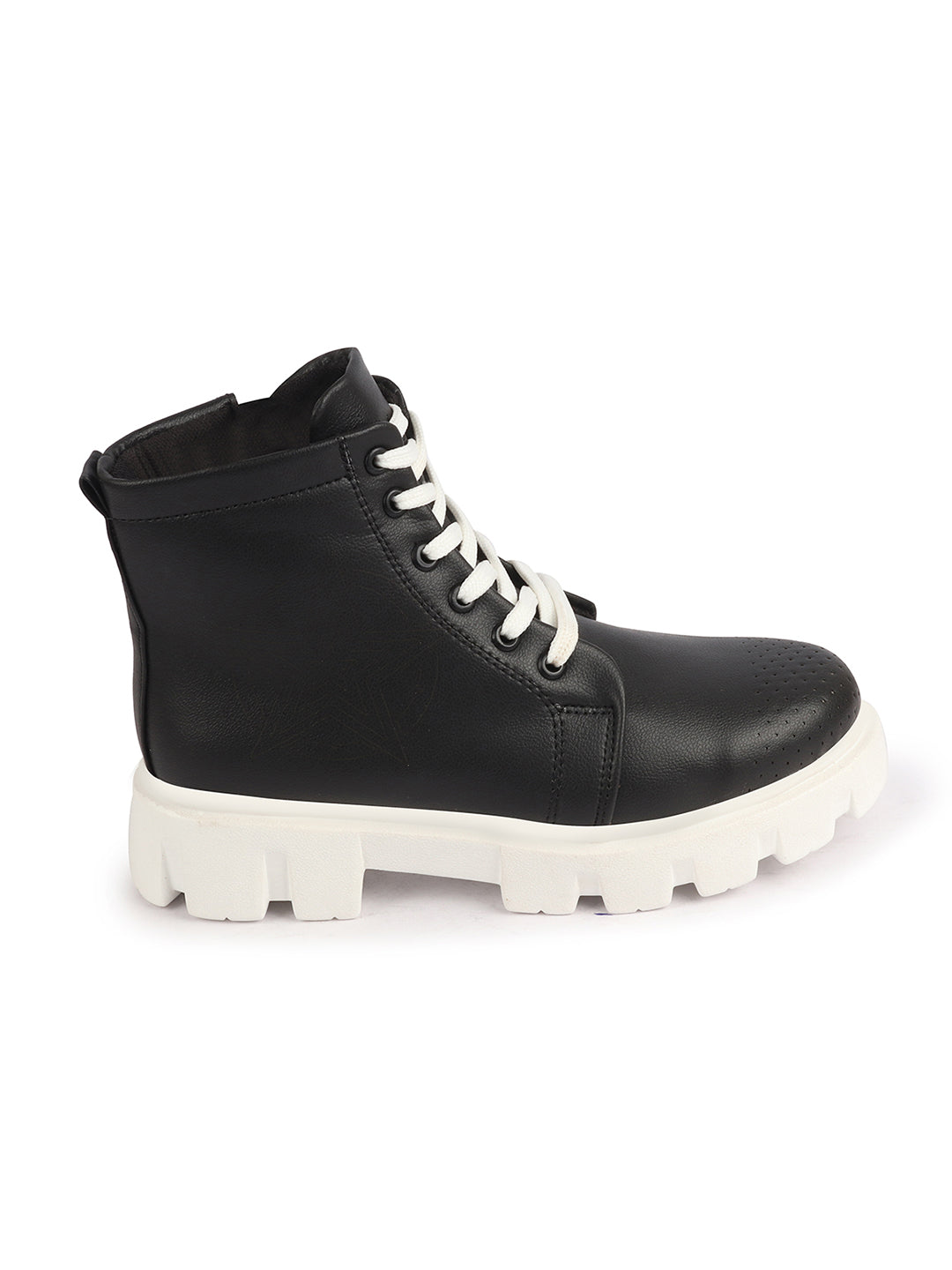 Winter Women's Black Outdoor High Top Boots with Chunky Lace Up