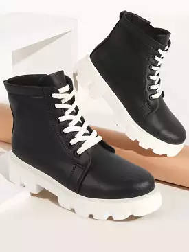 Winter Women's Black Outdoor High Top Boots with Chunky Lace Up