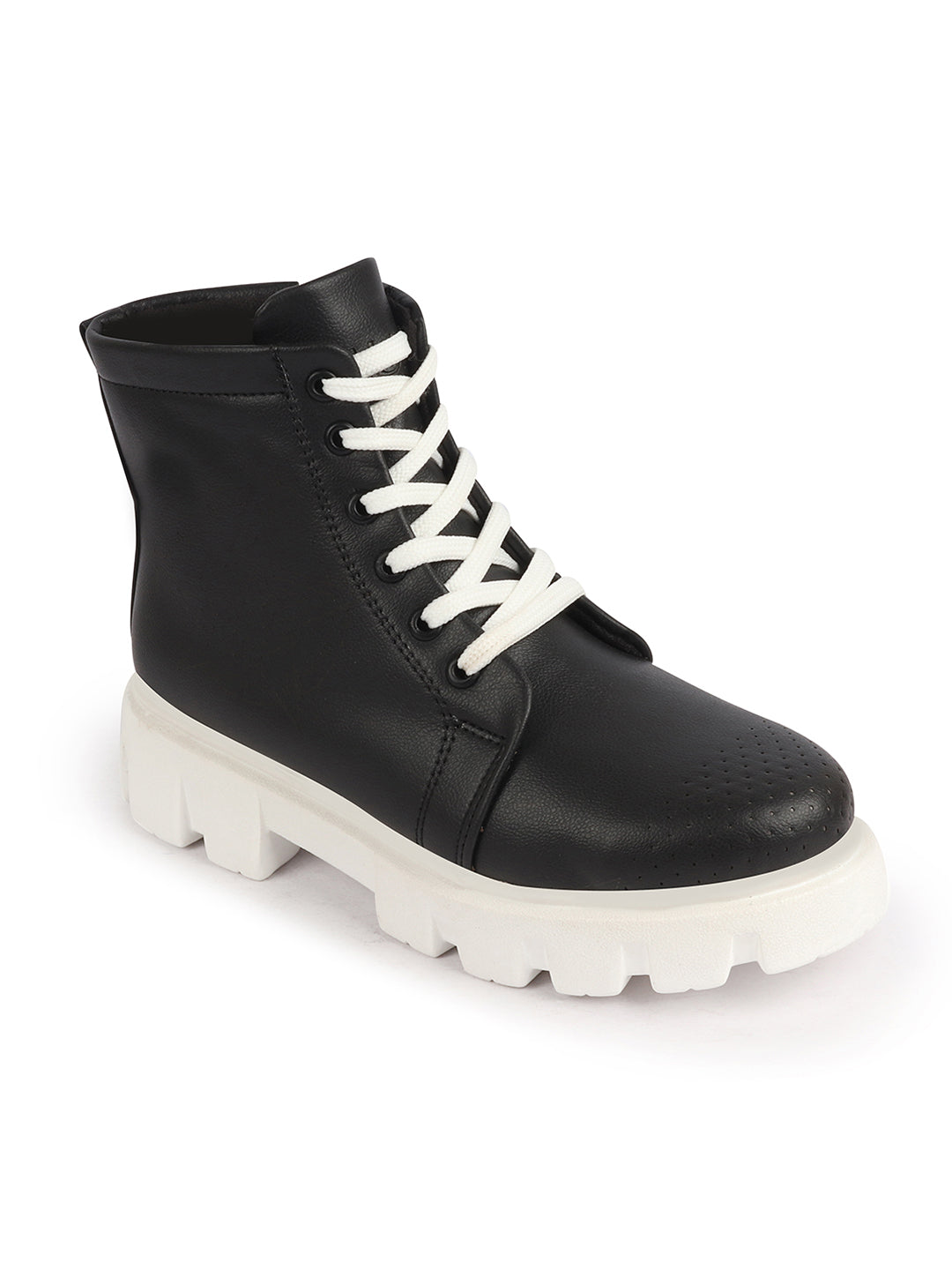 Winter Women's Black Outdoor High Top Boots with Chunky Lace Up